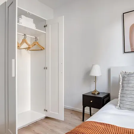 Blueground De Gracia Pool Roof Bcn-56 Apartamento *